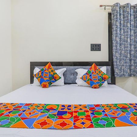 Fabexpress Awadh Inn - 400M From Shri Ram Janam Bhumi Ayodhya エクステリア 写真