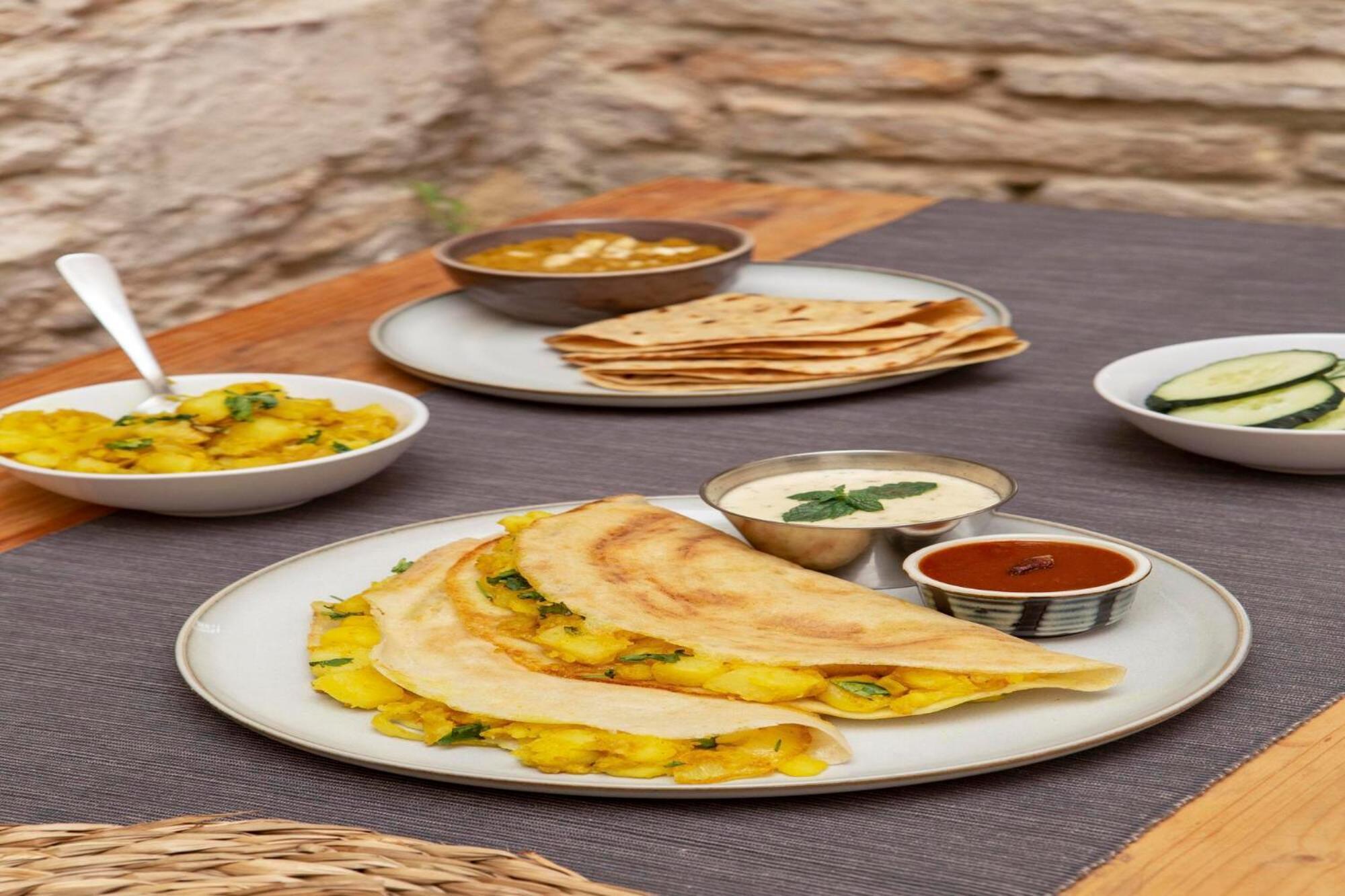 Fabexpress Awadh Inn - 400M From Shri Ram Janam Bhumi Ayodhya エクステリア 写真