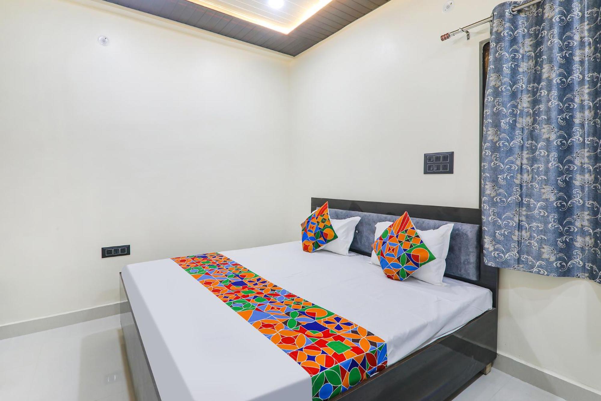 Fabexpress Awadh Inn - 400M From Shri Ram Janam Bhumi Ayodhya エクステリア 写真