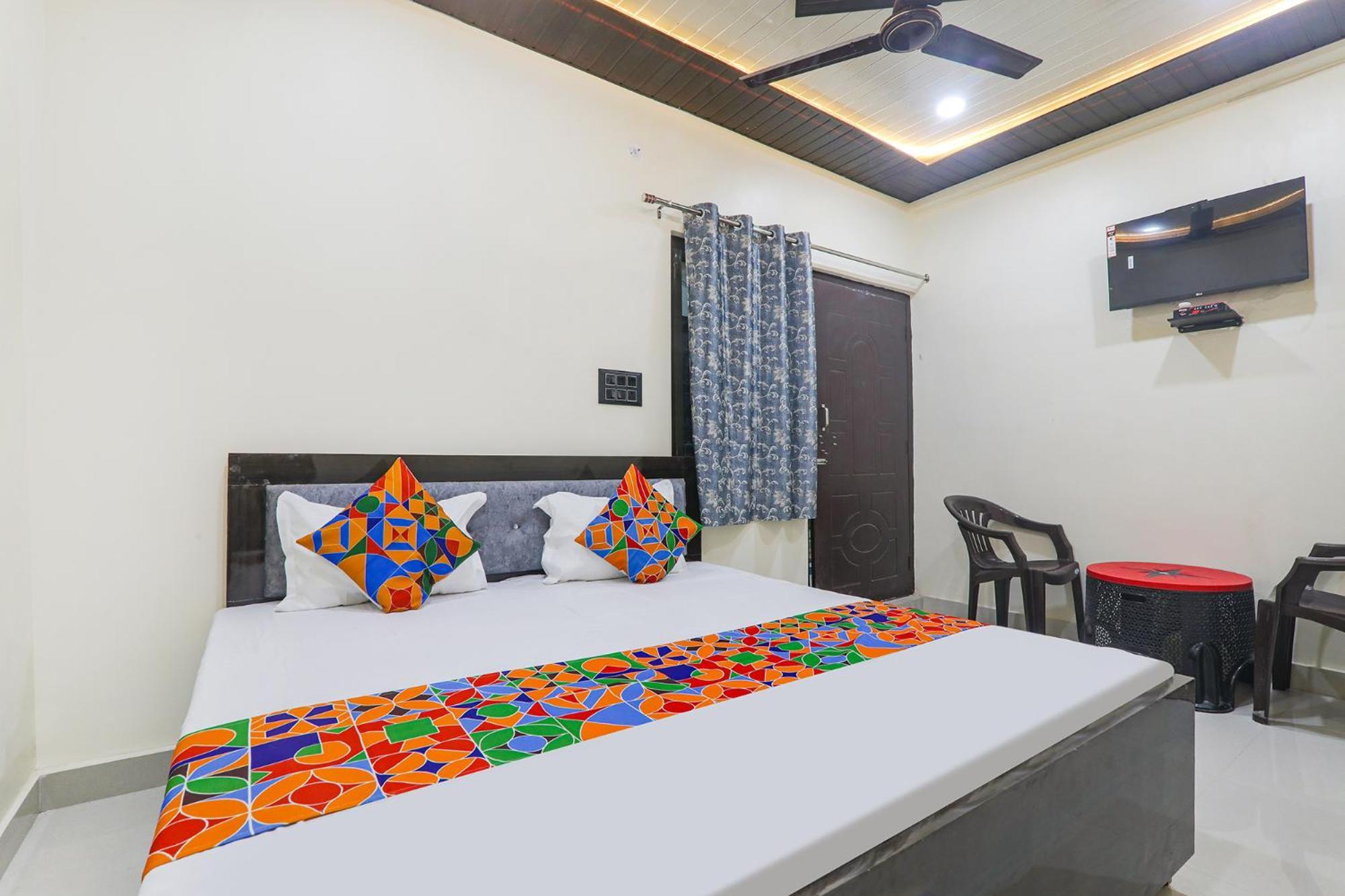 Fabexpress Awadh Inn - 400M From Shri Ram Janam Bhumi Ayodhya エクステリア 写真