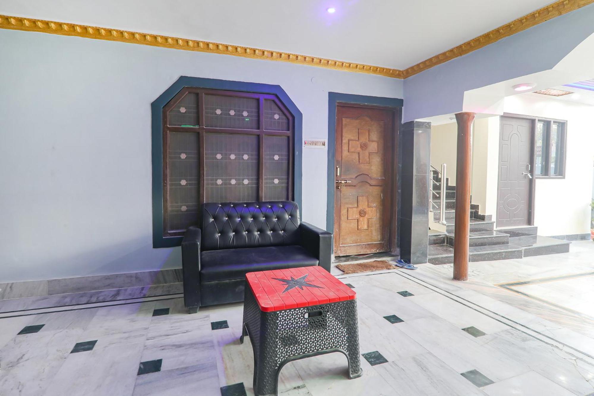 Fabexpress Awadh Inn - 400M From Shri Ram Janam Bhumi Ayodhya エクステリア 写真