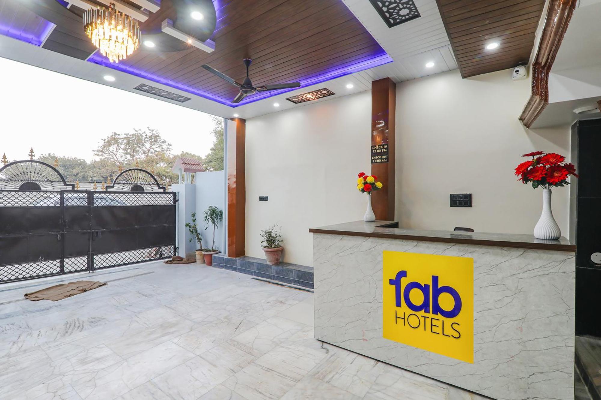 Fabexpress Awadh Inn - 400M From Shri Ram Janam Bhumi Ayodhya エクステリア 写真