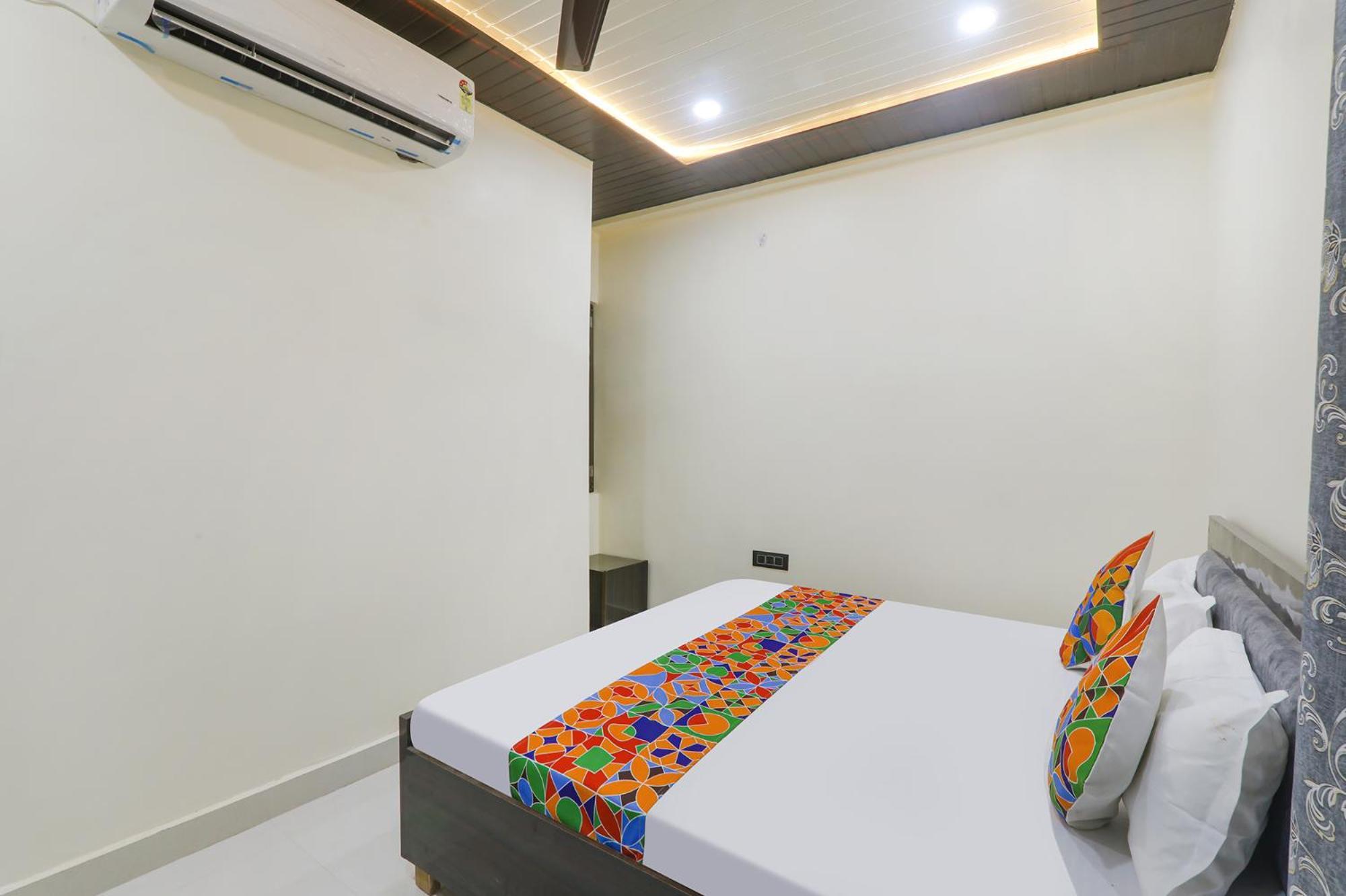 Fabexpress Awadh Inn - 400M From Shri Ram Janam Bhumi Ayodhya エクステリア 写真